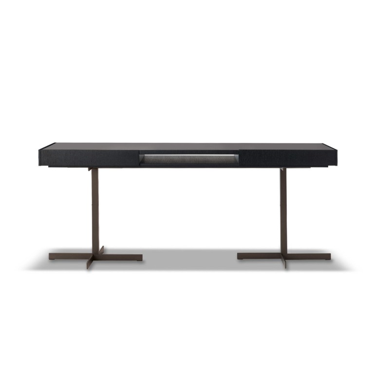 Minotti Close työpöydät