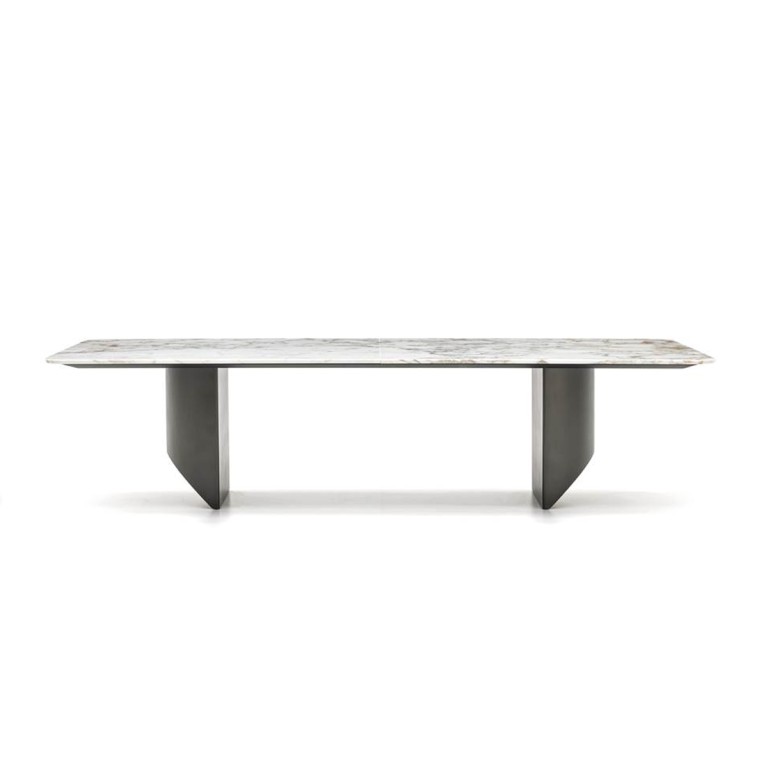 Minotti Wedge pöydät