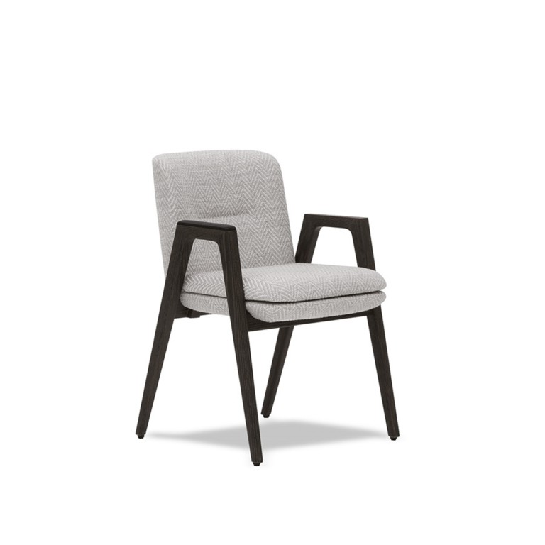 Minotti Lance ruokatuolit